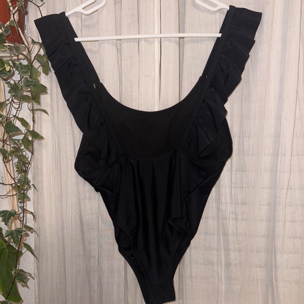 Black Ruffle Bathing suit - Picture 3 of 9